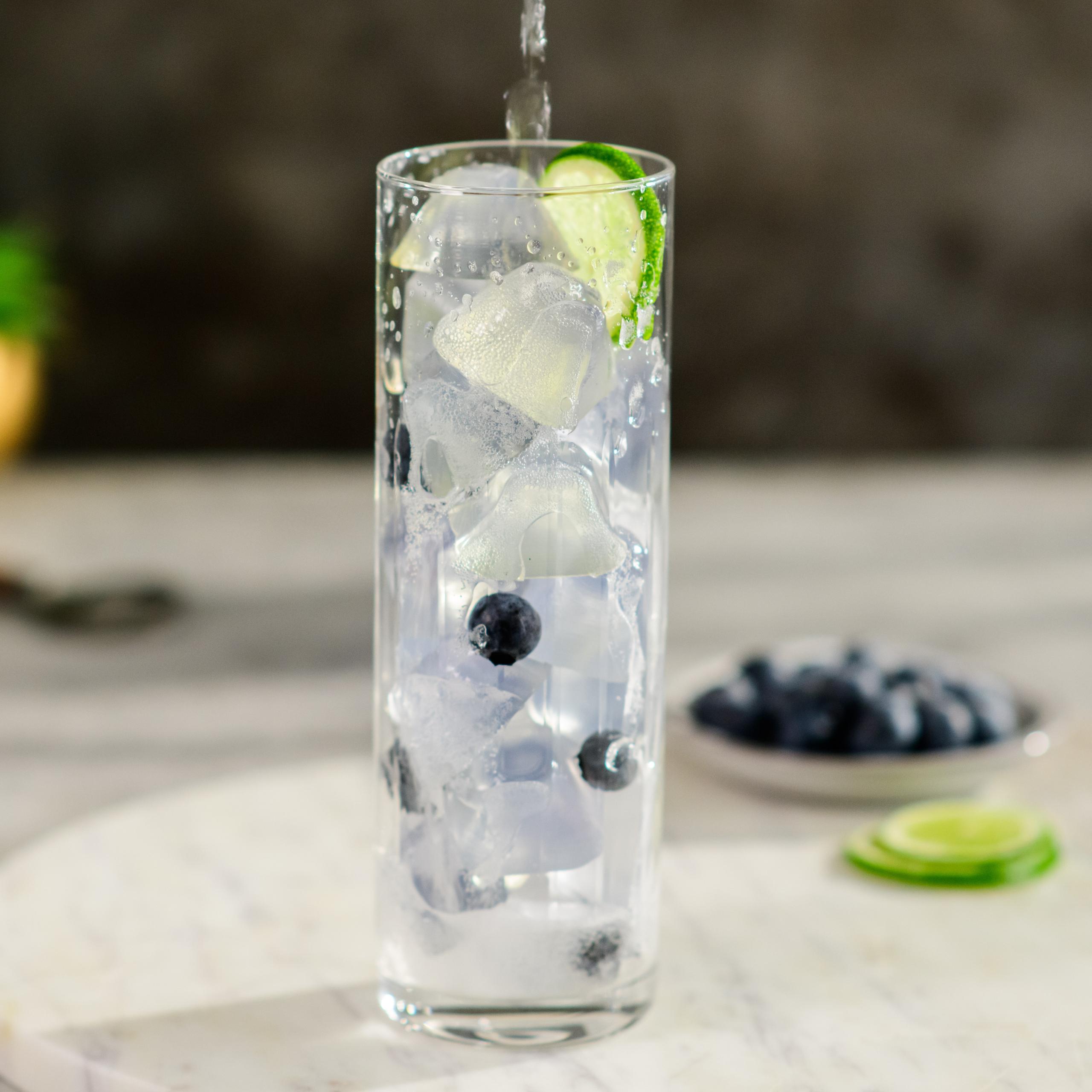 Diamond Shaped Ice for elevated beverages