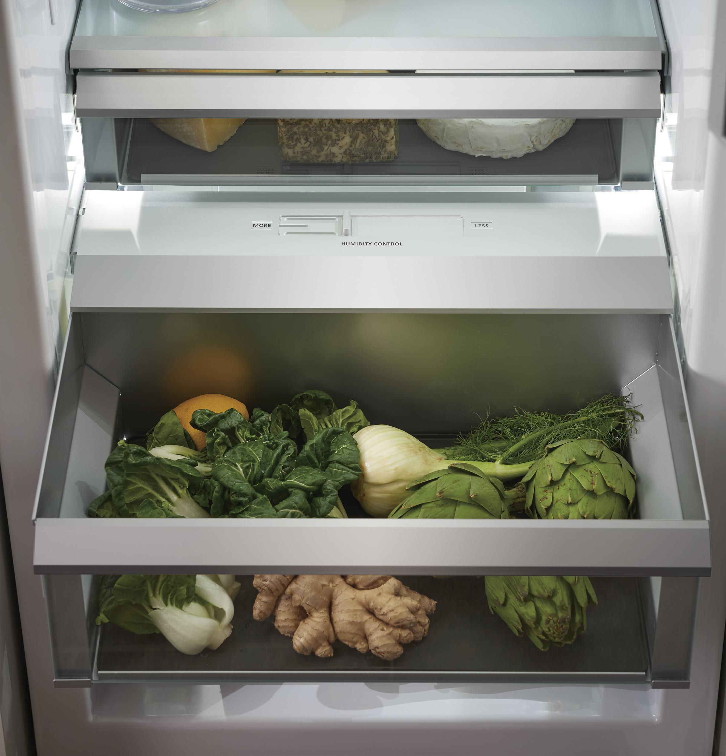 Humidity-controlled vegetable drawer