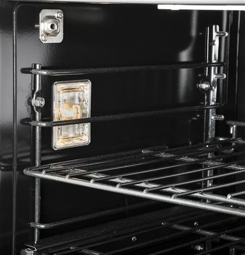 Theatre-style Halogen oven lighting