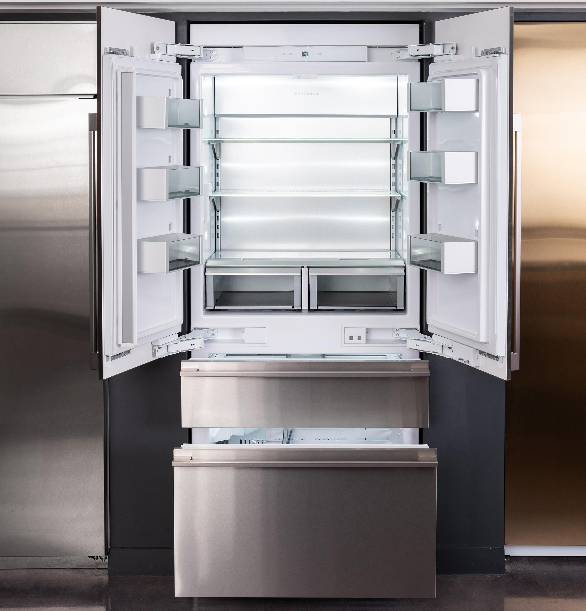 2 Humidity-Controlled Vegetable Drawers