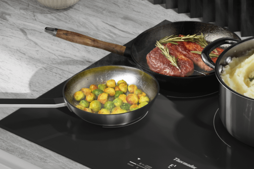 Ideal for cooking with oil, PanBoost(R) provides 30 seconds of maximum power