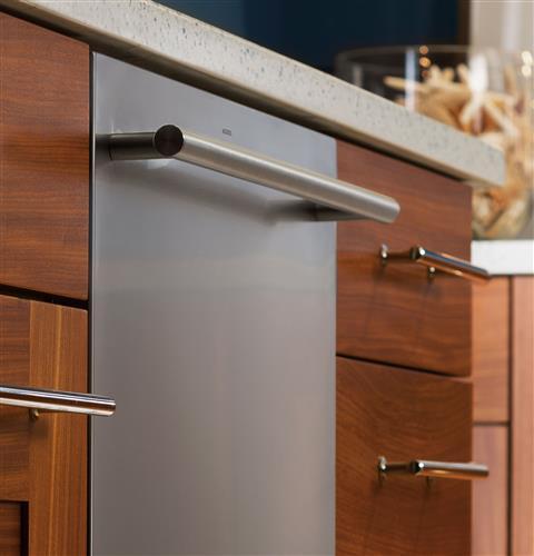 Flush installation capability