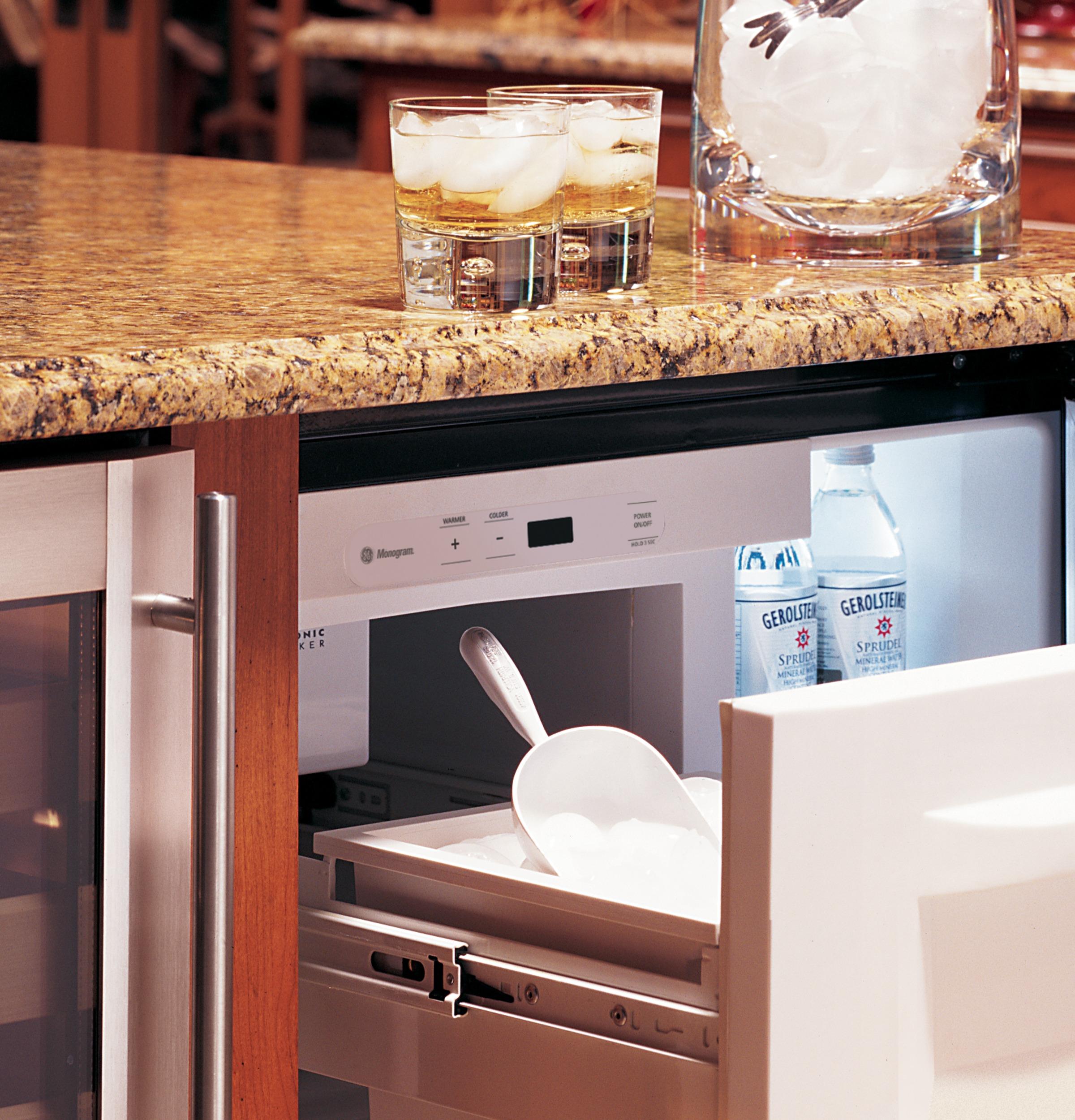 Removable ice bin