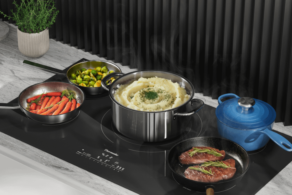 13" Heating Zone accommodates large cookware