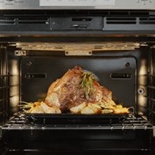 Large oven capacity at 4.5 cu. ft.