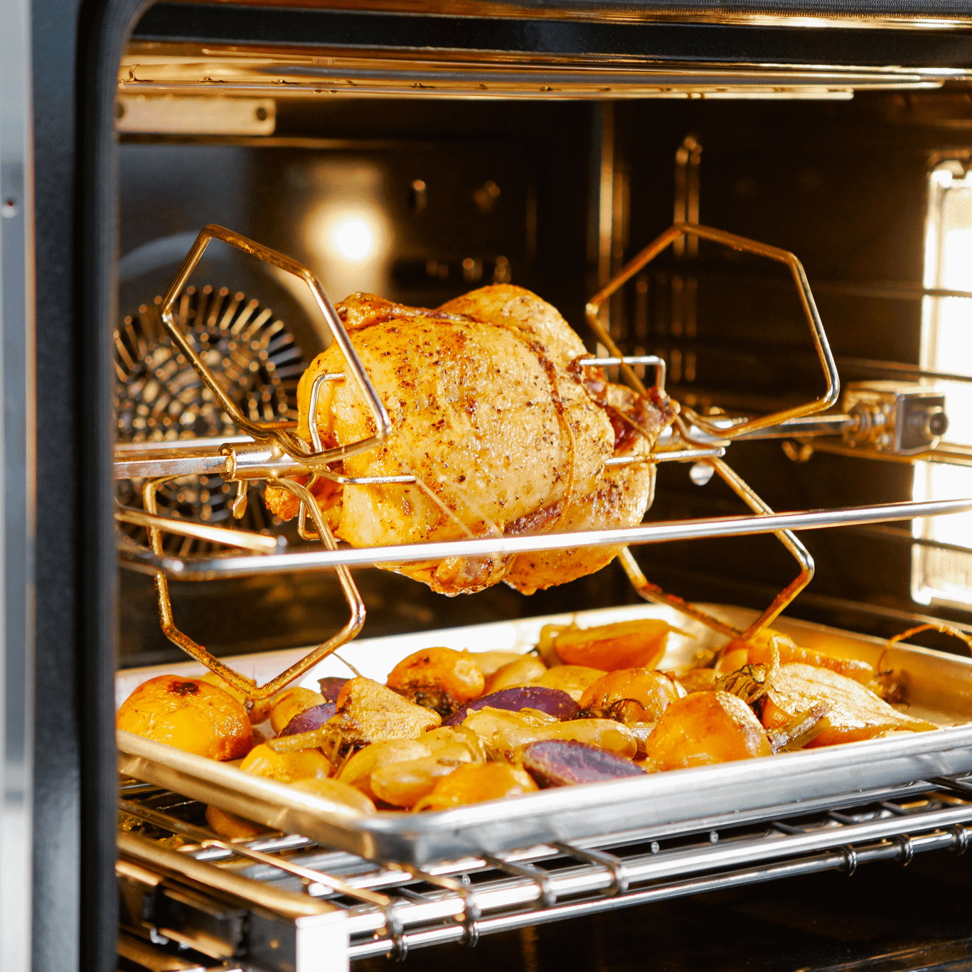 Telescopic racks glide smoothly for easy use