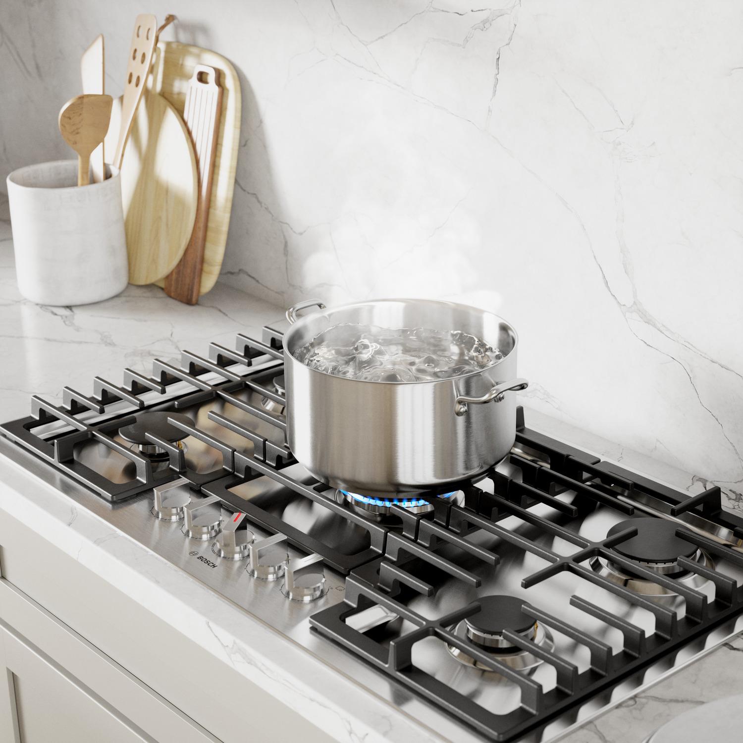 Fit multiple pans and cook with 5 burners