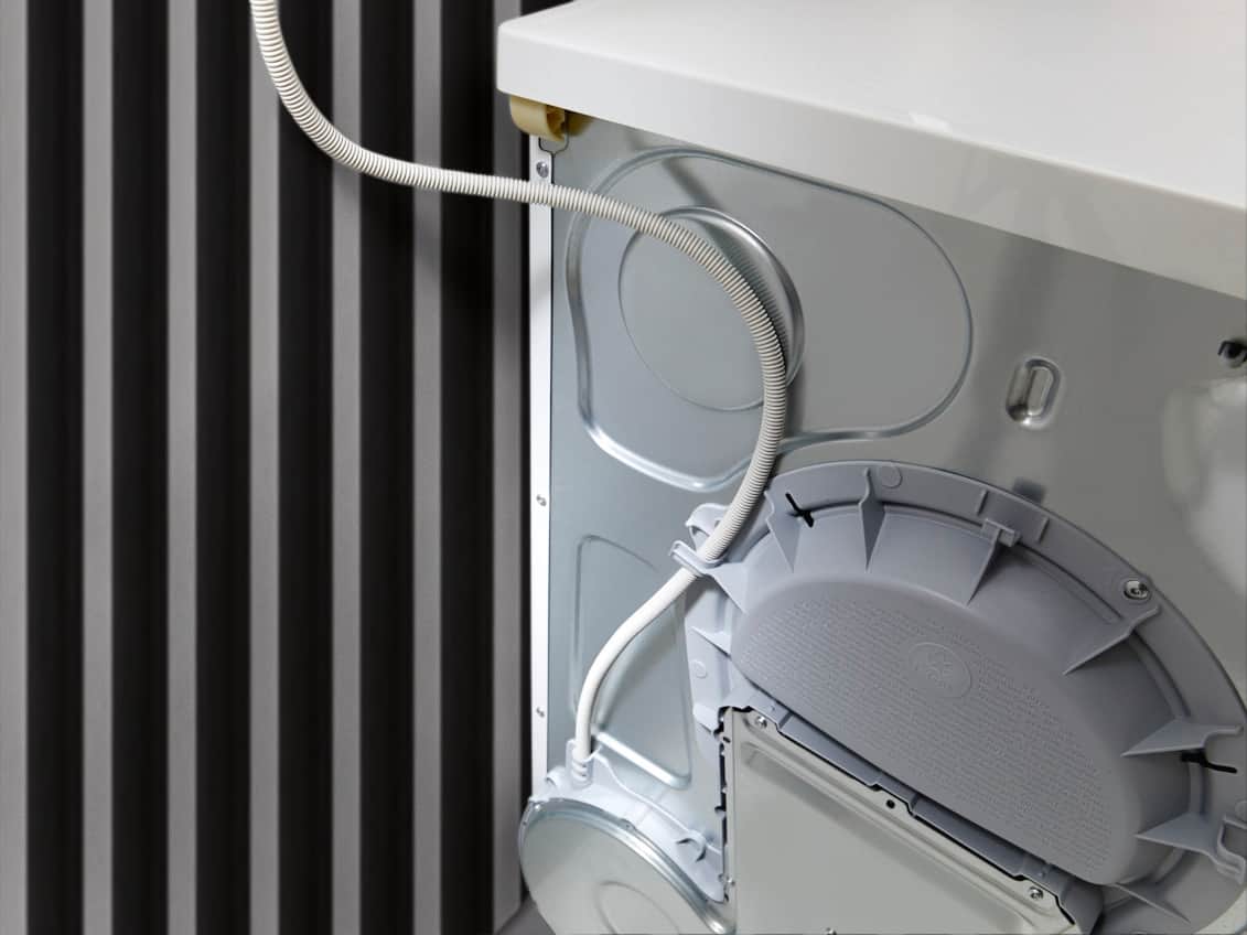 Integrated condensed water drainage