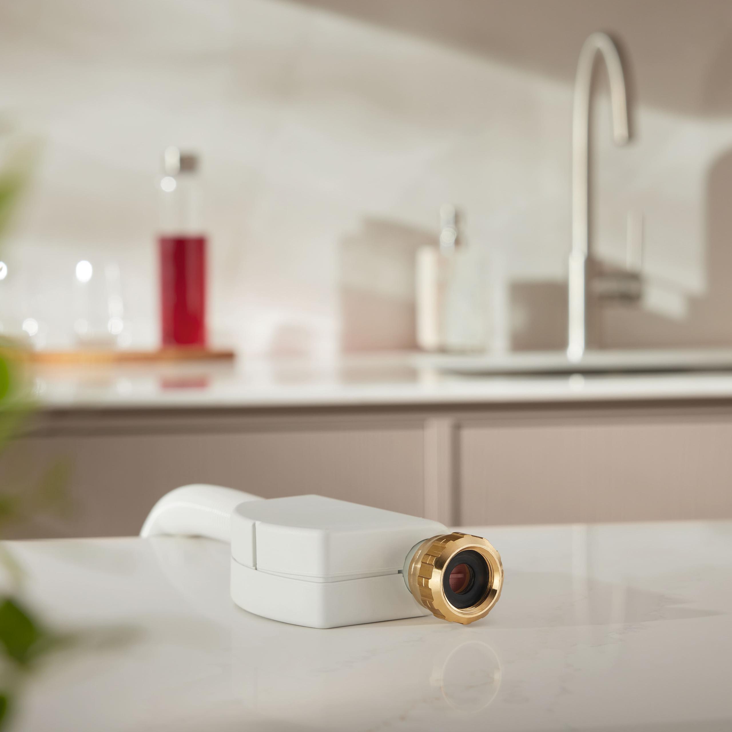 Hot water connection